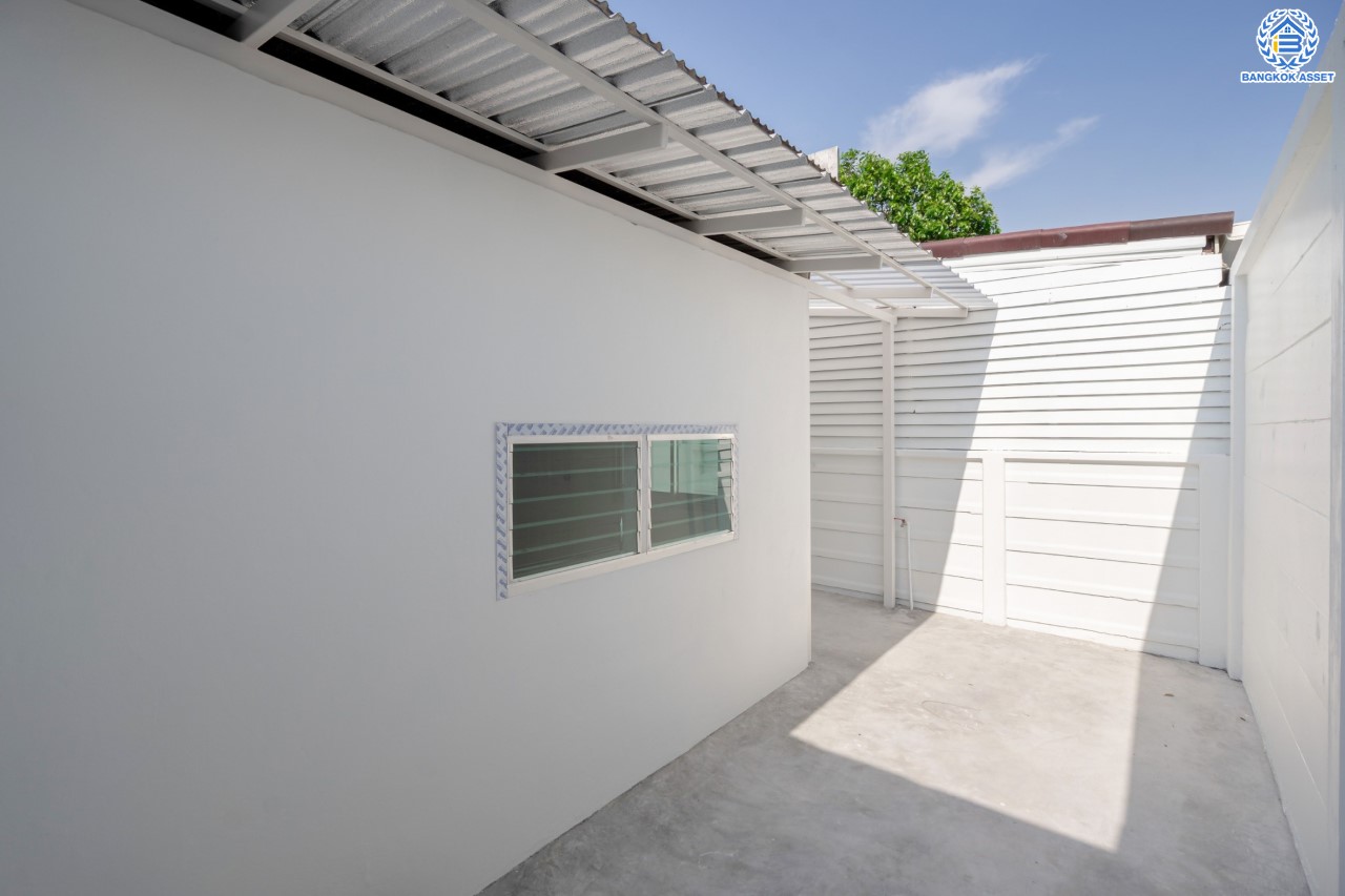 บ้านมือสองตกแต่งใหม่ ม.อารียา เดอะคัลเลอร์ เกษตร1 เนื้อที่ 21.1 ตร.ว. ฟังก์ชัน 3 ห้องนอน 2 ห้องน้ำ จอดรถได้ 1 คัน ชีวิตแสนสงบ สภาพแวดล้อมเยี่ยม เชื่อมต่อ ถ.ประเสริฐมนูกิจ, ถ.เกษตร-นวมินทร์ ใกล้ ม.เกษตร, รถไฟฟ้าสายสีเขียว "สถานีเสนานิคม" และทางด่วน "ฉลองรัช"